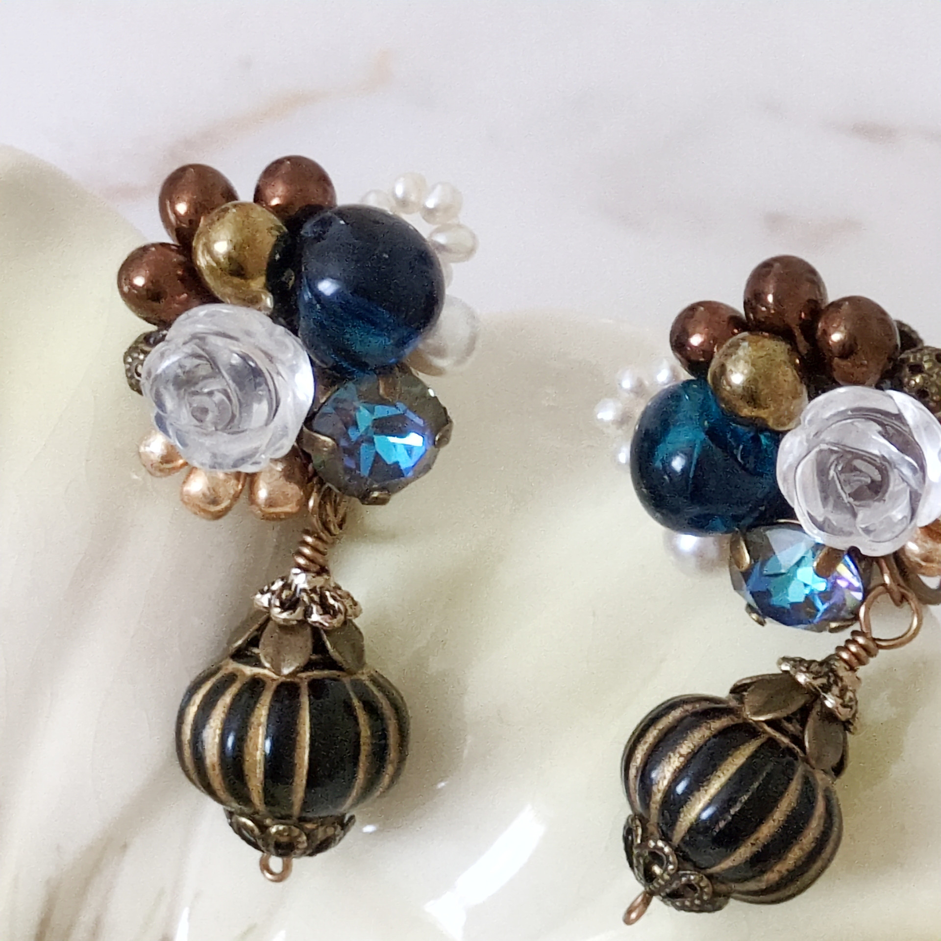 存在感で魅せるイヤリング