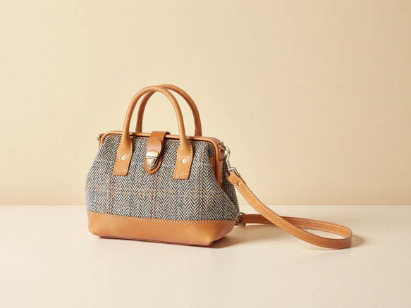 羊毛 x 皮革拼接雙扣包 | 復古經典 第1張的照片