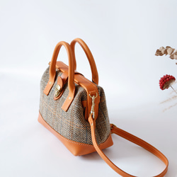 羊毛 x 皮革拼接雙扣包 | 復古經典 第13張的照片