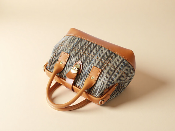 羊毛 x 皮革拼接雙扣包 | 復古經典 第10張的照片