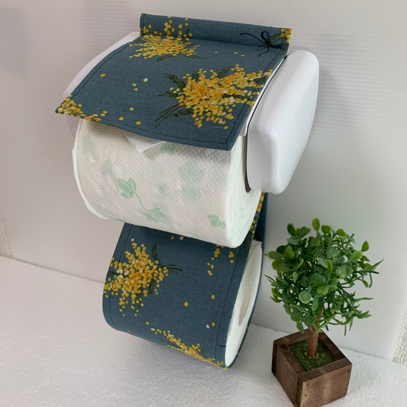 トイレットペーパーホルダーカバー♪ナチュラルミモザのブーケ♪2カラー 3枚目の画像