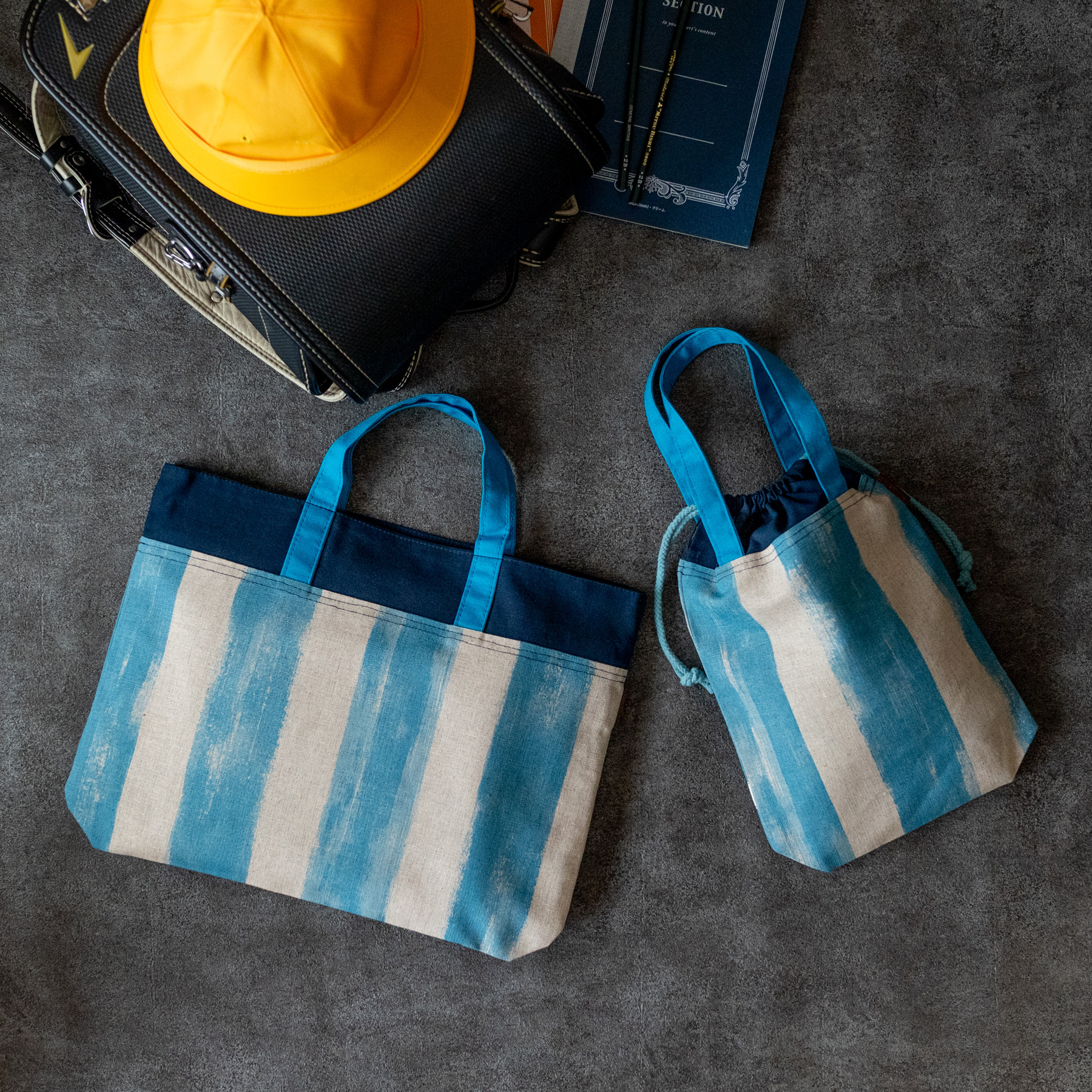 かすれボーダーのレッスンバッグ・上履き入れのセット：ブルー　｜入園入学準備に