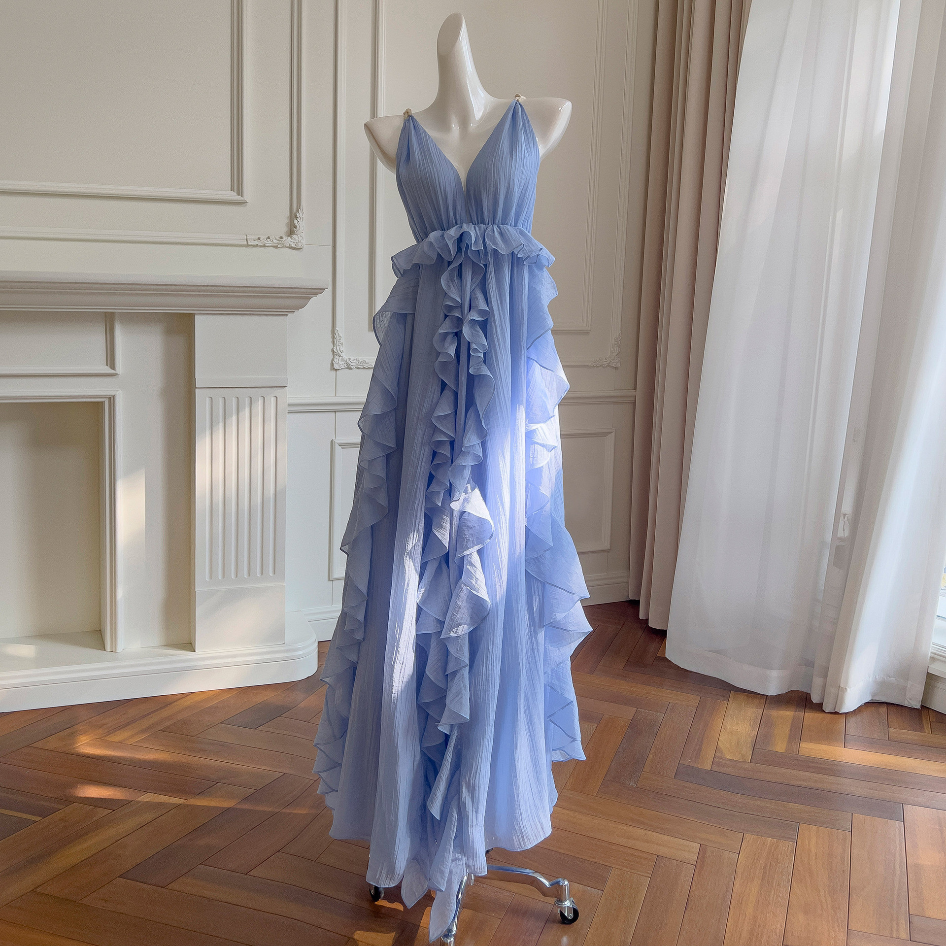 Vネックフリル ウェディングドレス パーティー 青 ロング ノースリーブ おしゃれ 上品 韓国風 お呼ばれ 69401