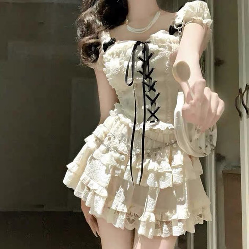 星屑レースの夢みる上下コーデ｜コルセット風トップス付き