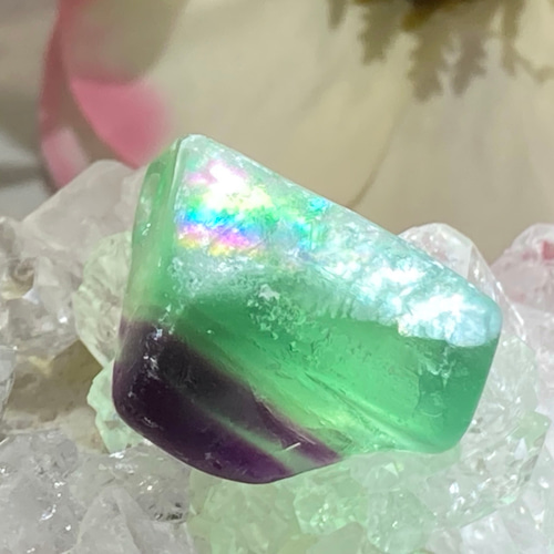 バイカラー✿*:・ レインボー フローライト 蛍石 ミニ原石 幾何学