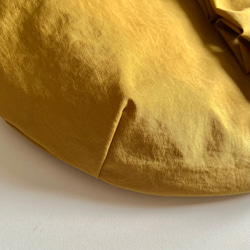 【受注生産】〈秋の新色〉旅行やフェスにも◎ 撥水加工・軽量 ・ダブルファスナーフリルショルダーバッグ ・M・マスタード 11枚目の画像