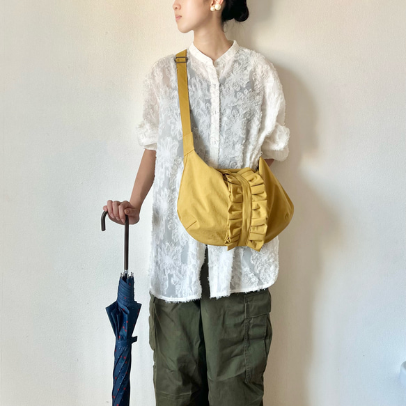 【受注生産】〈秋の新色〉旅行やフェスにも◎ 撥水加工・軽量 ・ダブルファスナーフリルショルダーバッグ ・M・マスタード 4枚目の画像