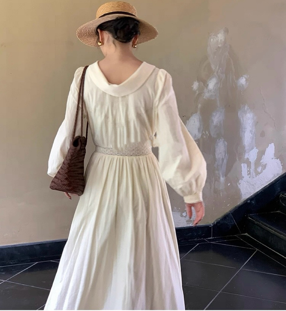 デコルテネック刺繍付き　長袖ロングワンピース　ウエストリボン　ポケット付き【春秋冬】アイボリー