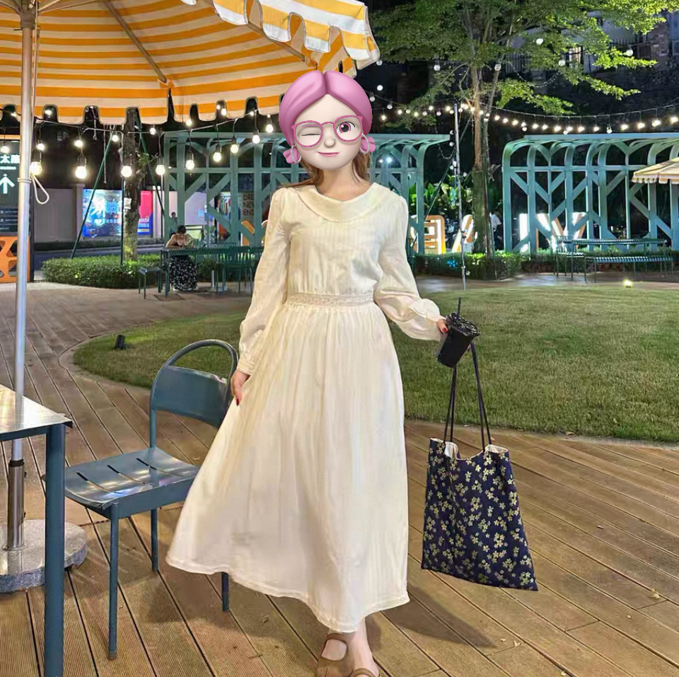 デコルテネック刺繍付き　長袖ロングワンピース　ウエストリボン　ポケット付き【春秋冬】アイボリー