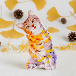 秋限定・秋色猫のブローチ 1枚目の画像
