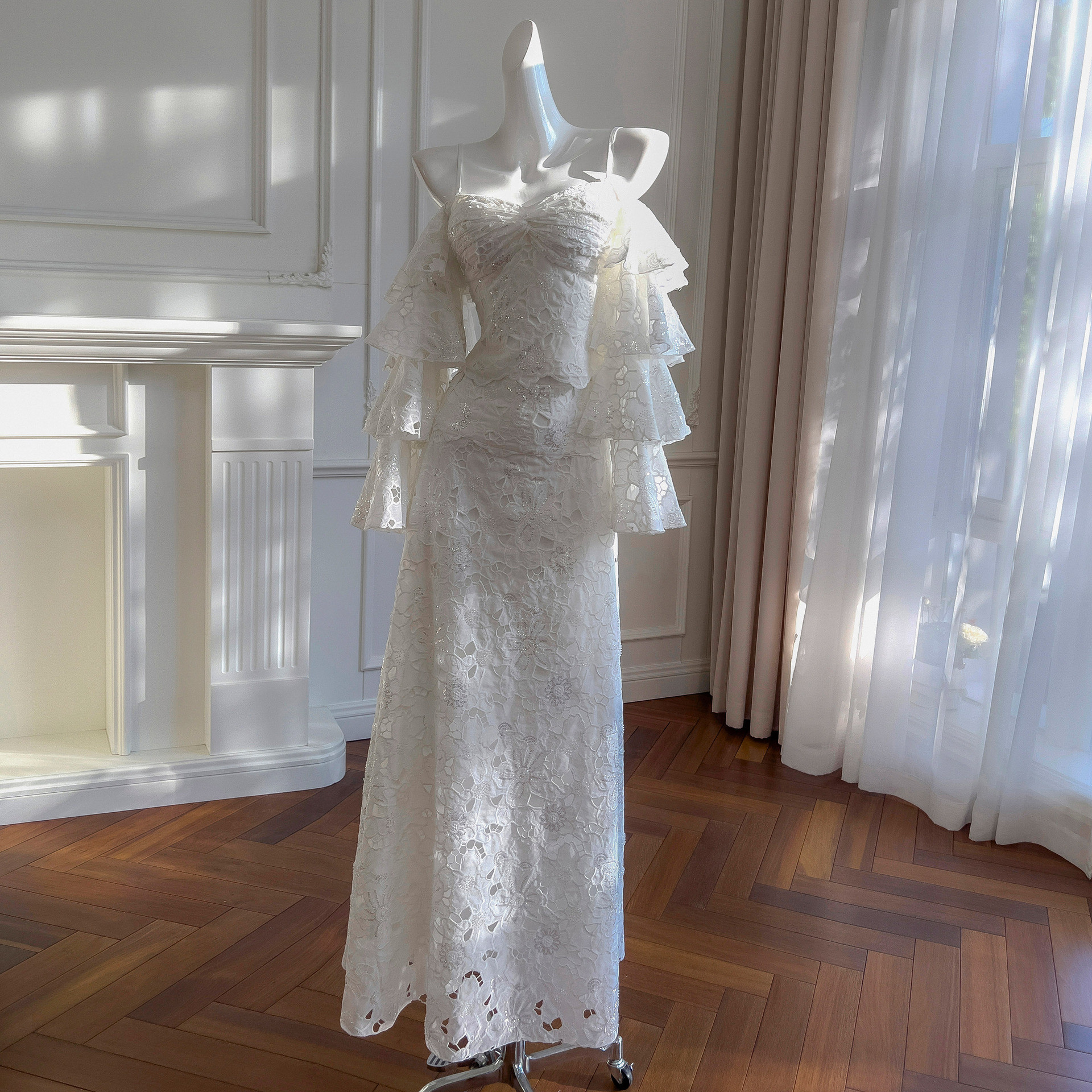 上下セット レース 花 ウェディングドレス パーティー 白 立体 スパンコール 上品 韓国風 お呼ばれ 71479