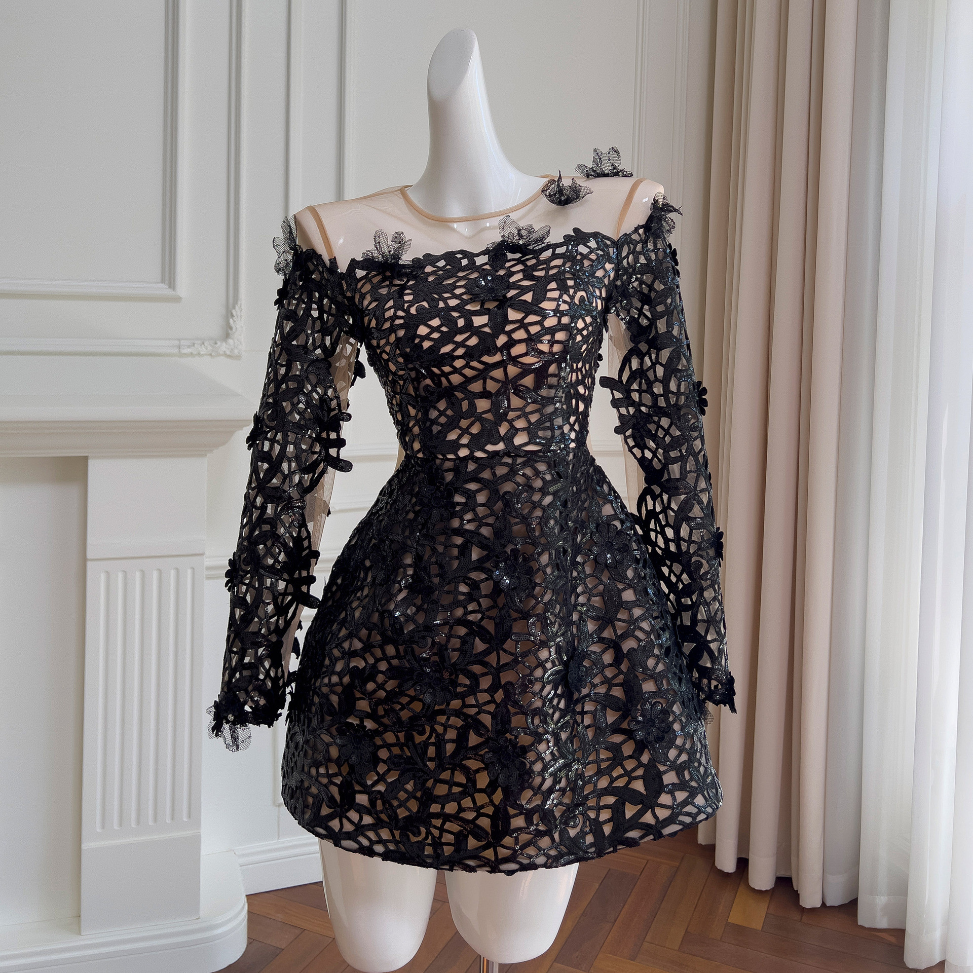 秋 黒立体花 ウェディングドレス パーティー 長袖 ショート丈 スパンコール 綺麗 上品 韓国風 お呼ばれ 69399