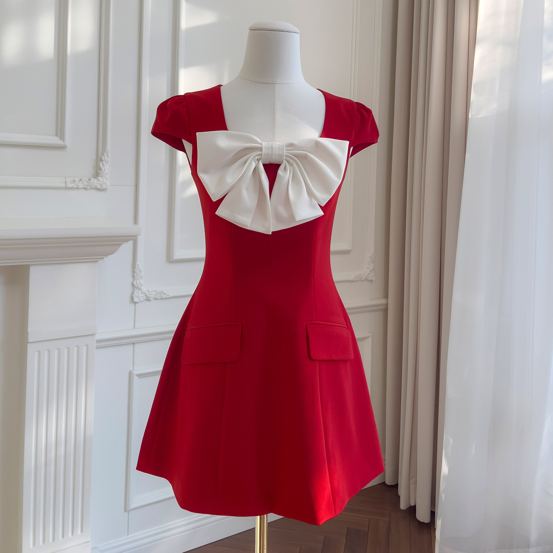 ショート丈 赤 リボン ウェディングドレス パーティー 綺麗 プリンセス 高級感 上品 韓国風 お呼ばれ 69420