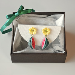 つまみ細工「スイカのピアス・イヤリング」 6枚目の画像