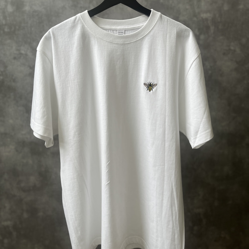 送料無料】刺繍Tシャツ｜ミツバチ・蜂｜綿100%｜お好きな刺繍文字をお