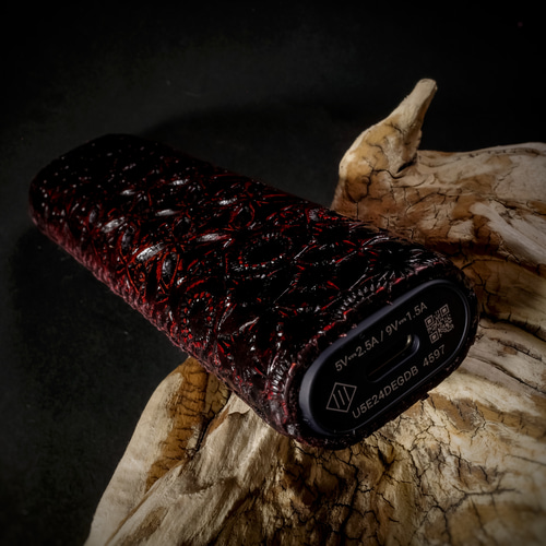 【glo Hilo】グローヒーロ レザーカバー 〝髑髏 混〟 朱殷 glo Hilo】グローヒーロ レザーカバー 〝髑髏 混〟 （画像は朱殷