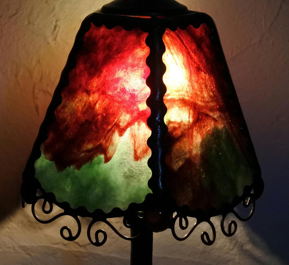 一点物 早い者勝ち! 小振りなテーブルランプ ステンドグラス ランプ 照明 卓上 スタンド ギフト 7枚目の画像