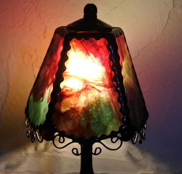 一点物 早い者勝ち! 小振りなテーブルランプ ステンドグラス ランプ 照明 卓上 スタンド ギフト 8枚目の画像