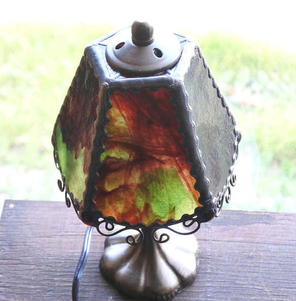 一点物 早い者勝ち! 小振りなテーブルランプ ステンドグラス ランプ 照明 卓上 スタンド ギフト 13枚目の画像