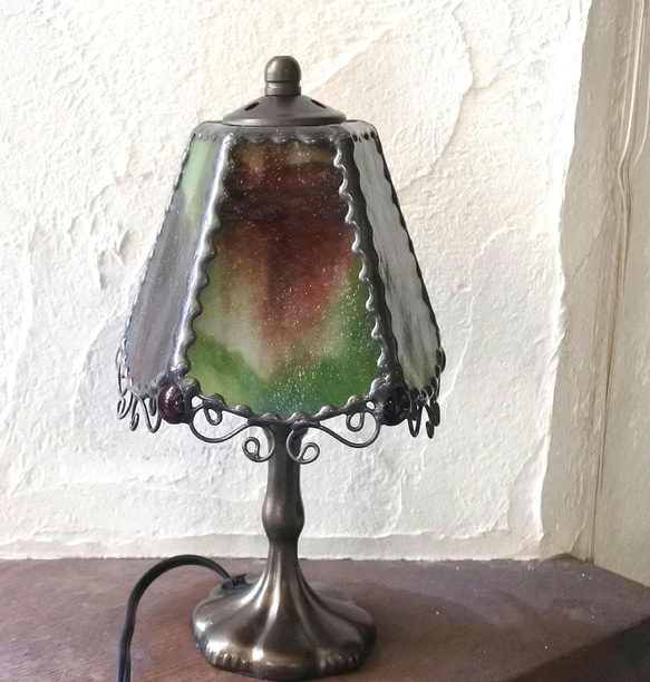 一点物 早い者勝ち! 小振りなテーブルランプ ステンドグラス ランプ 照明 卓上 スタンド ギフト 11枚目の画像