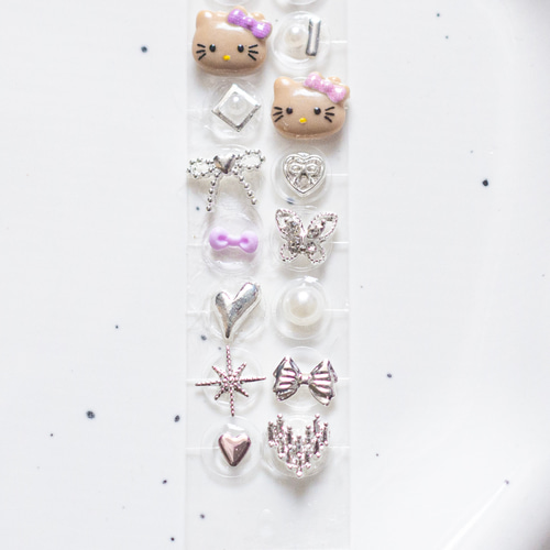 耳つぼジュエリー キャラクター13 日焼け 猫 シルバー 紫 パープル 薄
