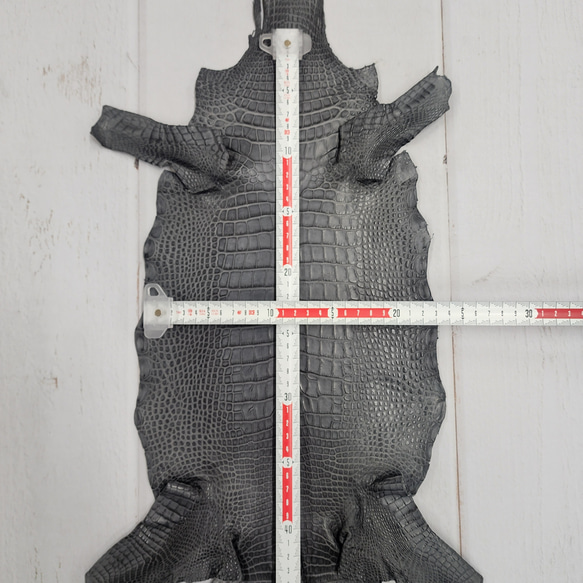 ワニ革　クレイフィニッシュ　墨黒　No.C008673 5枚目の画像