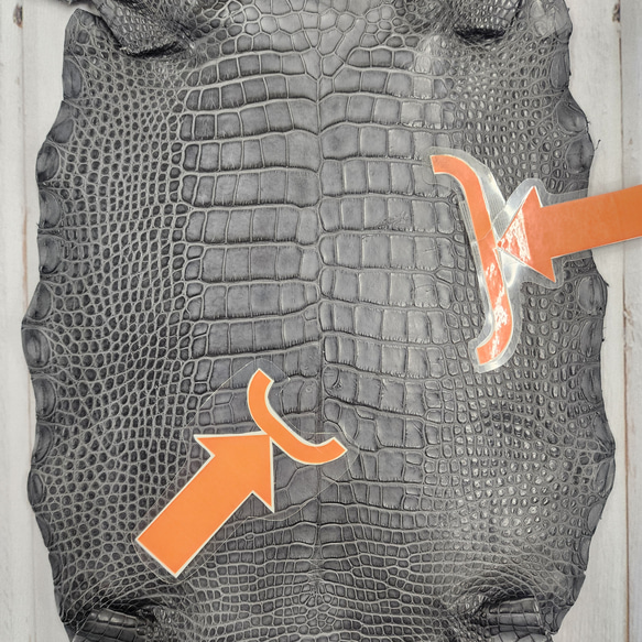 ワニ革　クレイフィニッシュ　墨黒　No.C008673 8枚目の画像