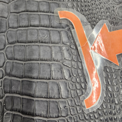 ワニ革　クレイフィニッシュ　墨黒　No.C008673 10枚目の画像