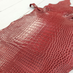 ワニ革 クレイフィニッシュ  デンスレッド　No.C008701 11枚目の画像