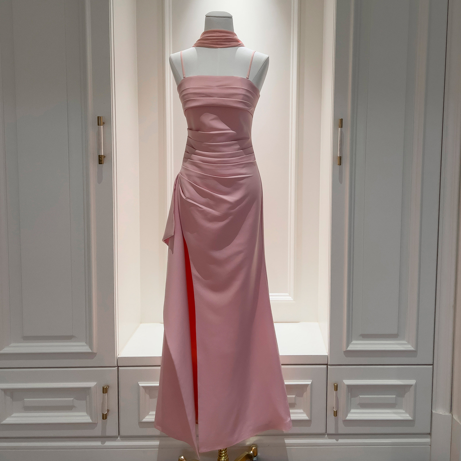 カラードレス ウェディングドレス ノースリーブ ピンク 高級感 韓国風 パーティー 前撮り お呼ばれ A9336