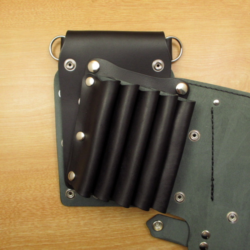 フタ付シザーケース　５丁差し　オールブラック　本革　SCA-126/CKA フタ付シザーケース 5丁差し オールブラック 本革 SCA-126/CKA フタ付