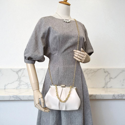 タックデザインクラッチバッグ／パーティーバッグ 結婚式 フォーマル