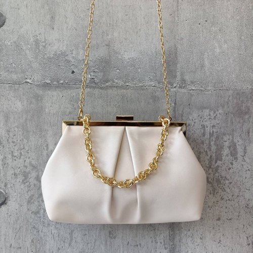 タックデザインクラッチバッグ／パーティーバッグ 結婚式 フォーマル