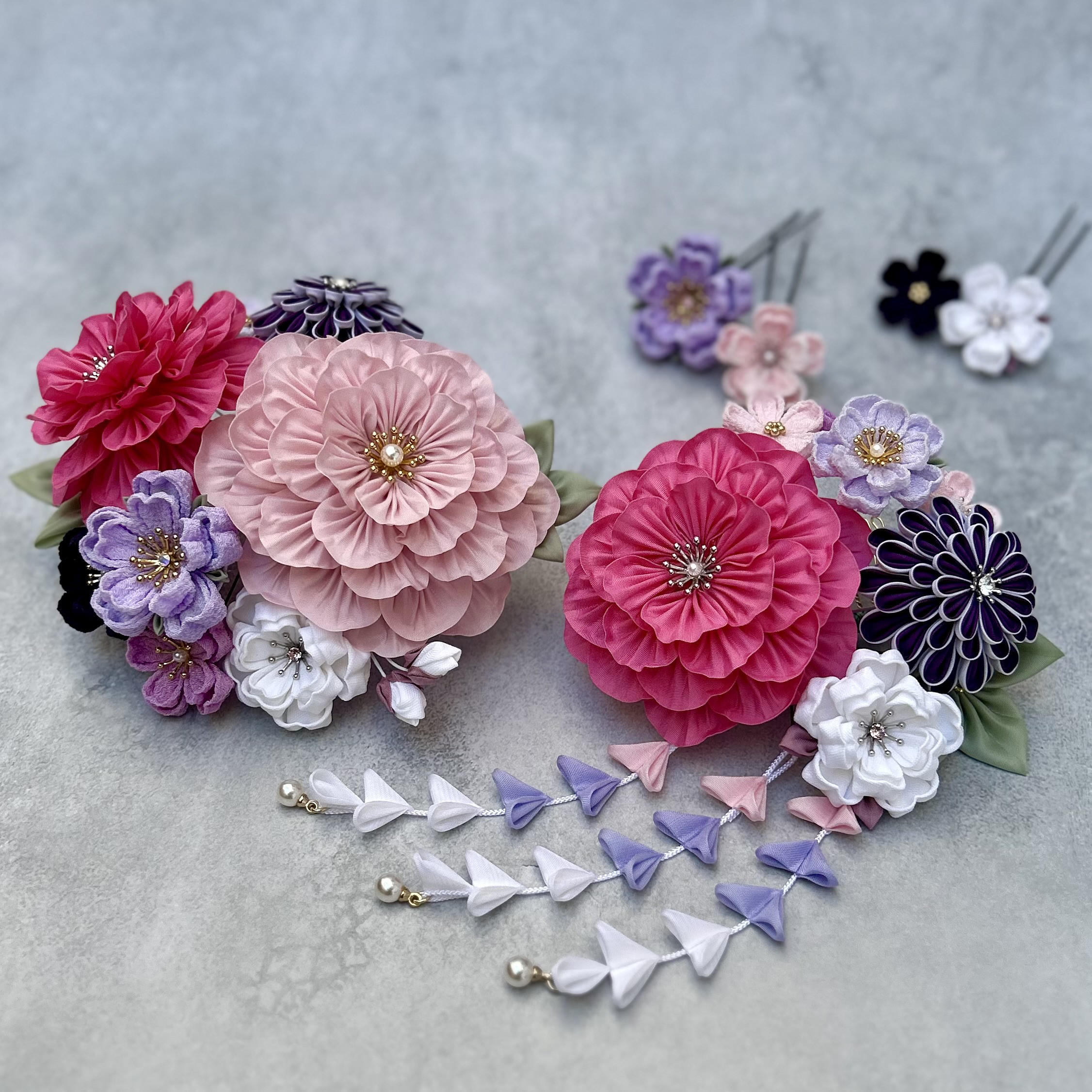 つまみ細工 牡丹と小花の髪飾り ローズピンク 紫 白   成人式 和装婚 ウェディング 花嫁 振袖 かんざし