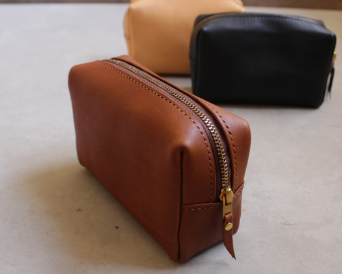 レザースクエアポーチ