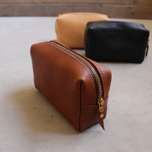 レザースクエアポーチ