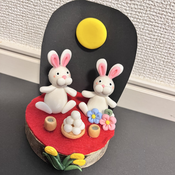 お月見うさぎ(粘土細工)レジンコーティング 2枚目の画像