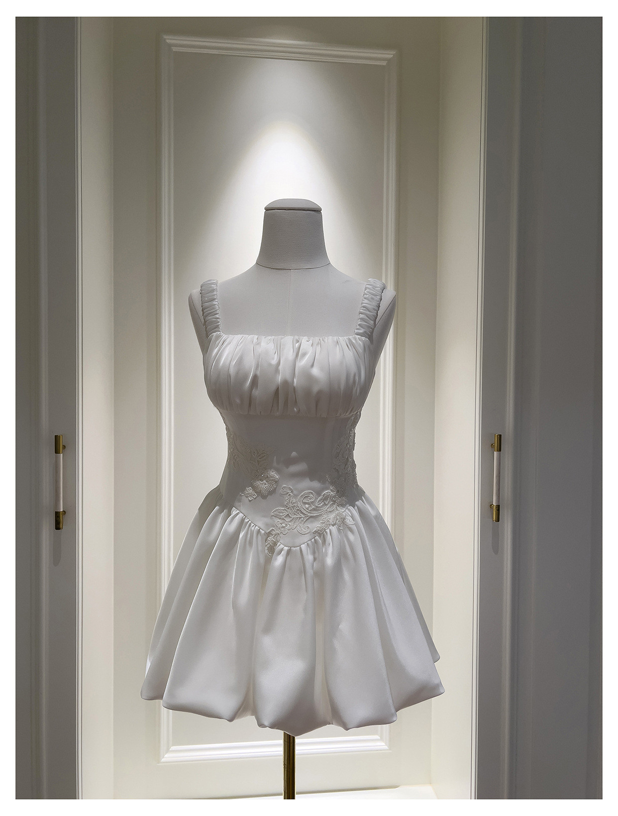 ドレス ウェディングドレス ノースリーブ ワンピース ショート丈 白 韓国風 パーティー 前撮り お呼ばれ A9383