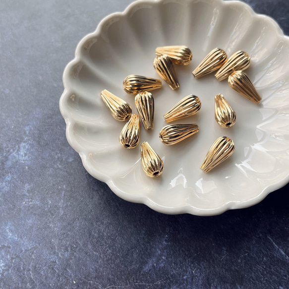 【6個】メタルビーズ＊メロン雫＊ゴールド 2枚目の画像