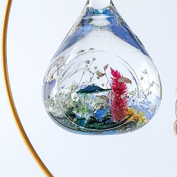 しずく型レジンアート 富士山 逆さ富士 湖 ネモフィラ ドライフラワー 癒し高級インテリア雑貨 7枚目の画像