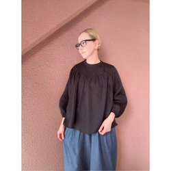 柔軟輕盈，略帶透明感❤️超輕且抗皺❤️聚攏上衣❤️適合日常穿著和正式場合❤️四季❤️珍珠黑 第9張的照片