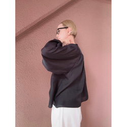 柔軟輕盈，略帶透明感❤️超輕且抗皺❤️聚攏上衣❤️適合日常穿著和正式場合❤️四季❤️珍珠黑 第6張的照片