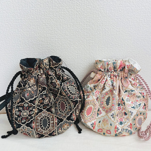 インド刺繍生地　巾着バッグ　合皮　ショルダーバッグ　ハンドメイド　チュール 合皮ショルダー付き/インド刺繍生地♡まんまる巾着ショルダーバッグ