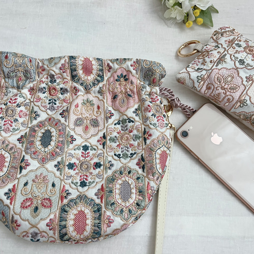 合皮ショルダー付き/インド刺繍生地♡まんまる巾着ショルダーバッグ