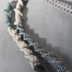 ◼︎スマホショルダーストラップ◼︎《グレイッシュブルー》 パラコードストラップ 8枚目の画像