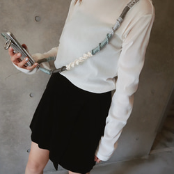 ◼︎スマホショルダーストラップ◼︎《グレイッシュブルー》 パラコードストラップ 6枚目の画像