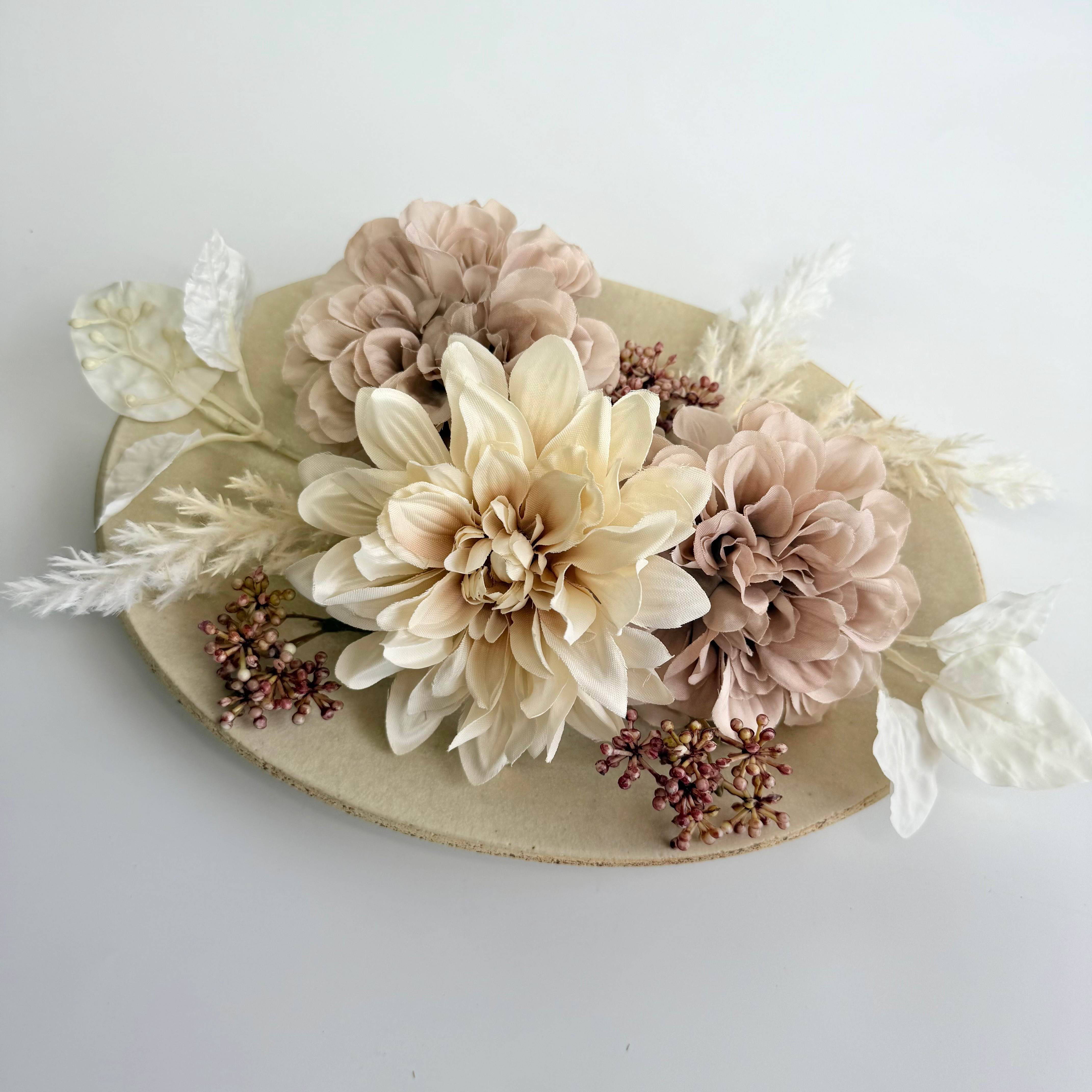 ダリア♡モーブピンク髪飾りヘッドパーツ　和装　白無垢　色打掛　振袖　成人式　アーティフィシャルフラワー　造花　結婚式