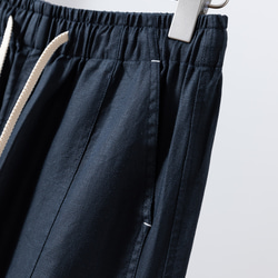 ★立即出貨★ 四季皆宜的舒適闊腿褲。抗皺長褲。藏藍色。 250904-2 第4張的照片