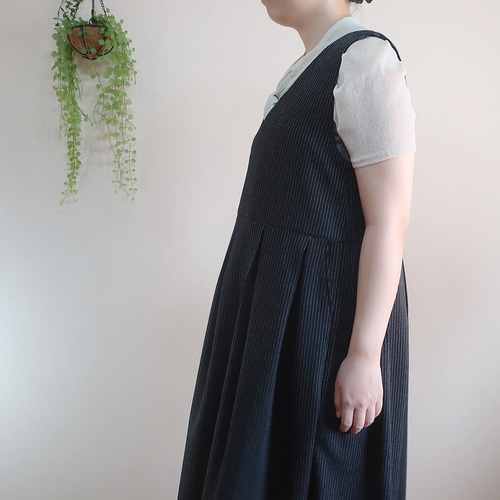 秋冬物 シワにならない 白黒ストライプ Vネックジャンパースカート