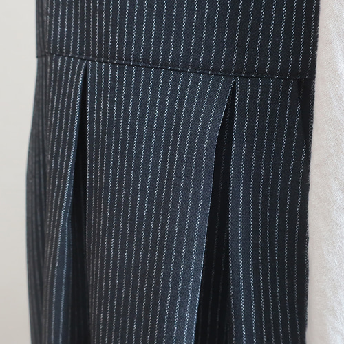 秋冬物 シワにならない 白黒ストライプ Vネックジャンパースカート